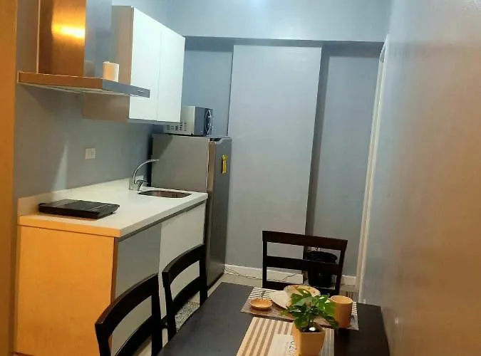 2br - Azure Urban &